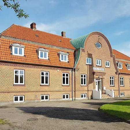 Hotel Femern 3*